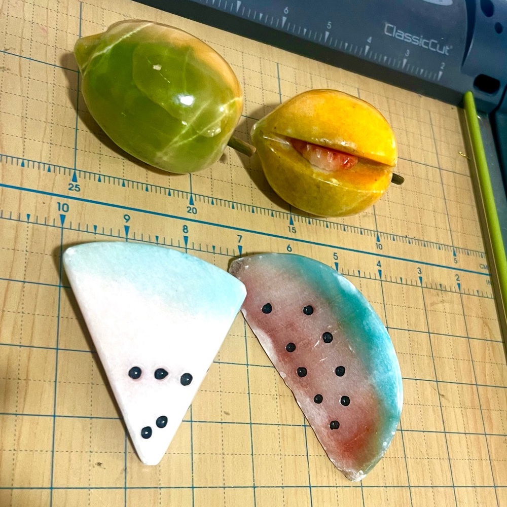 Special Bundle listing of four marble fruit pieces - Picture 2 of 4